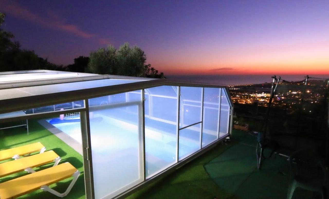 Villa Con Piscina Privada Climatizada 29ºc Santa Susanna Eksteriør billede